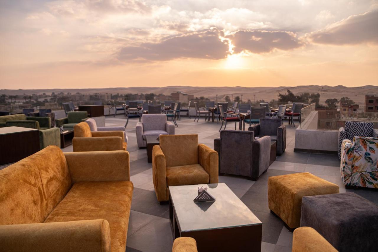 King Pyramids View * Cairo