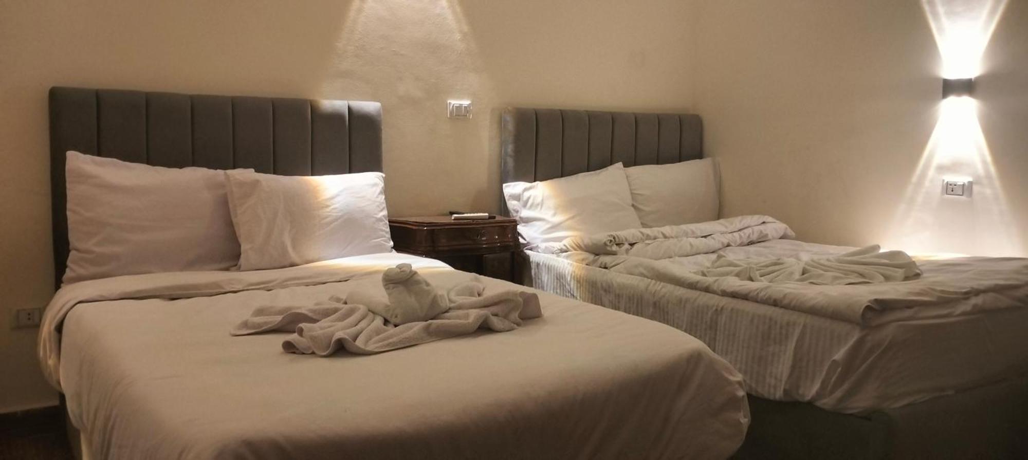 Bed & Breakfast King Pyramids View